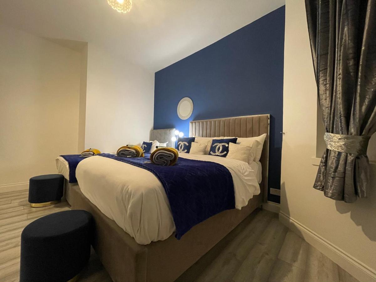 Appartement Hla Holytown à Mossend Extérieur photo