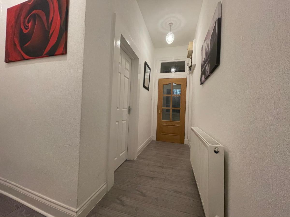 Appartement Hla Holytown à Mossend Extérieur photo