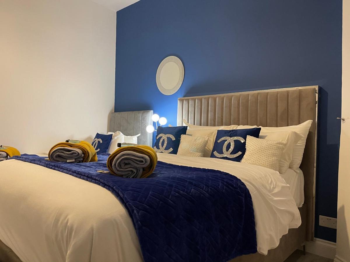 Appartement Hla Holytown à Mossend Extérieur photo