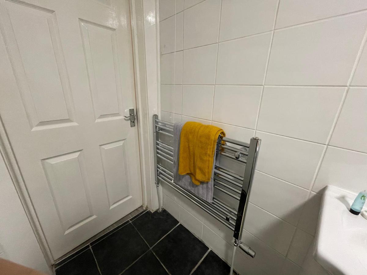 Appartement Hla Holytown à Mossend Extérieur photo