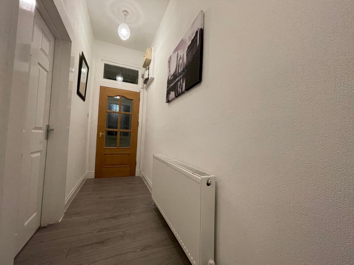 Appartement Hla Holytown à Mossend Extérieur photo