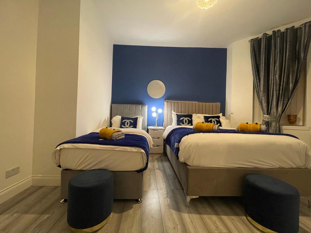 Appartement Hla Holytown à Mossend Extérieur photo